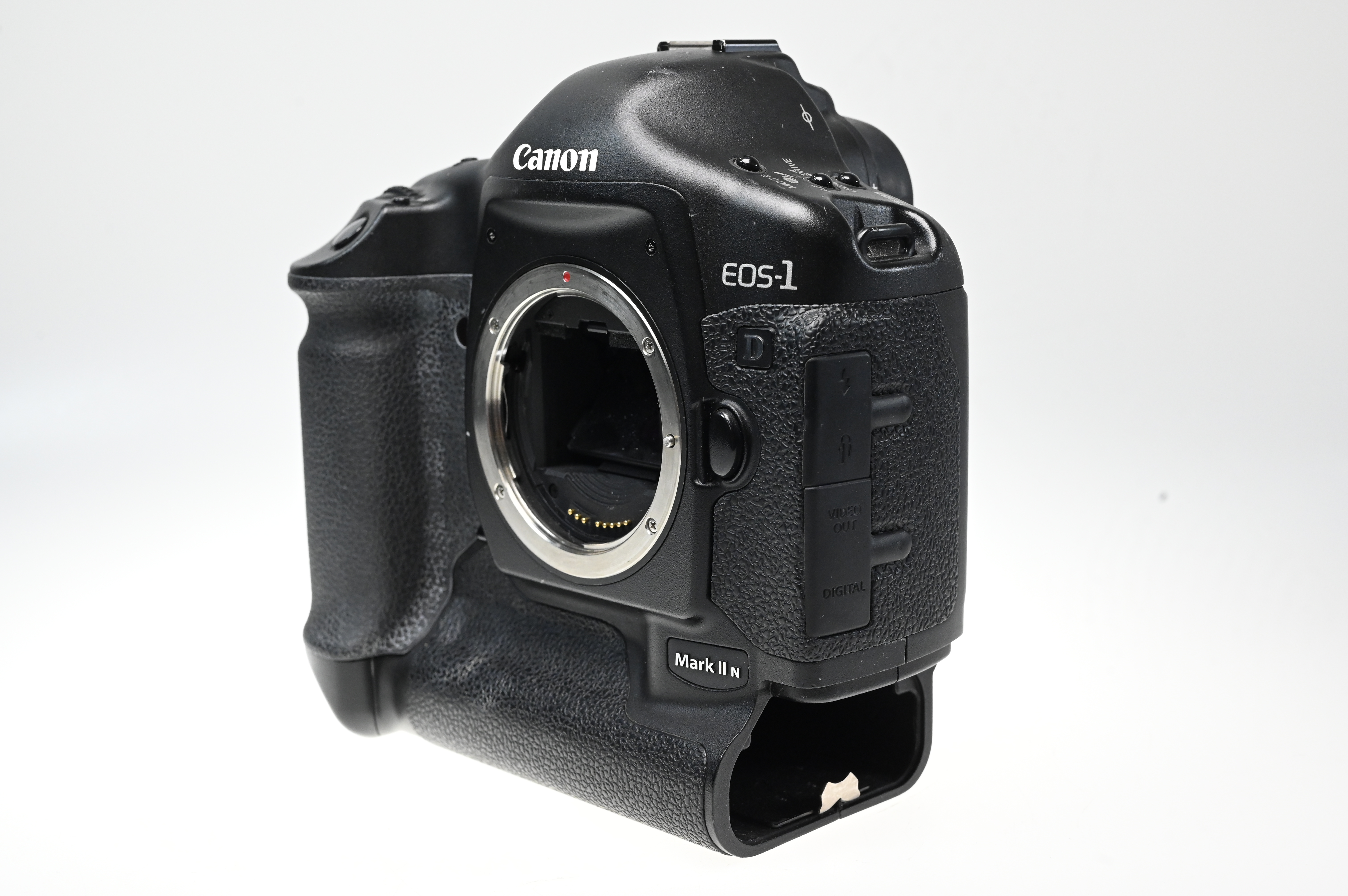 Used Canon EOS-1D X Mark II 20.2MP Digital SLR Camera Body in ...