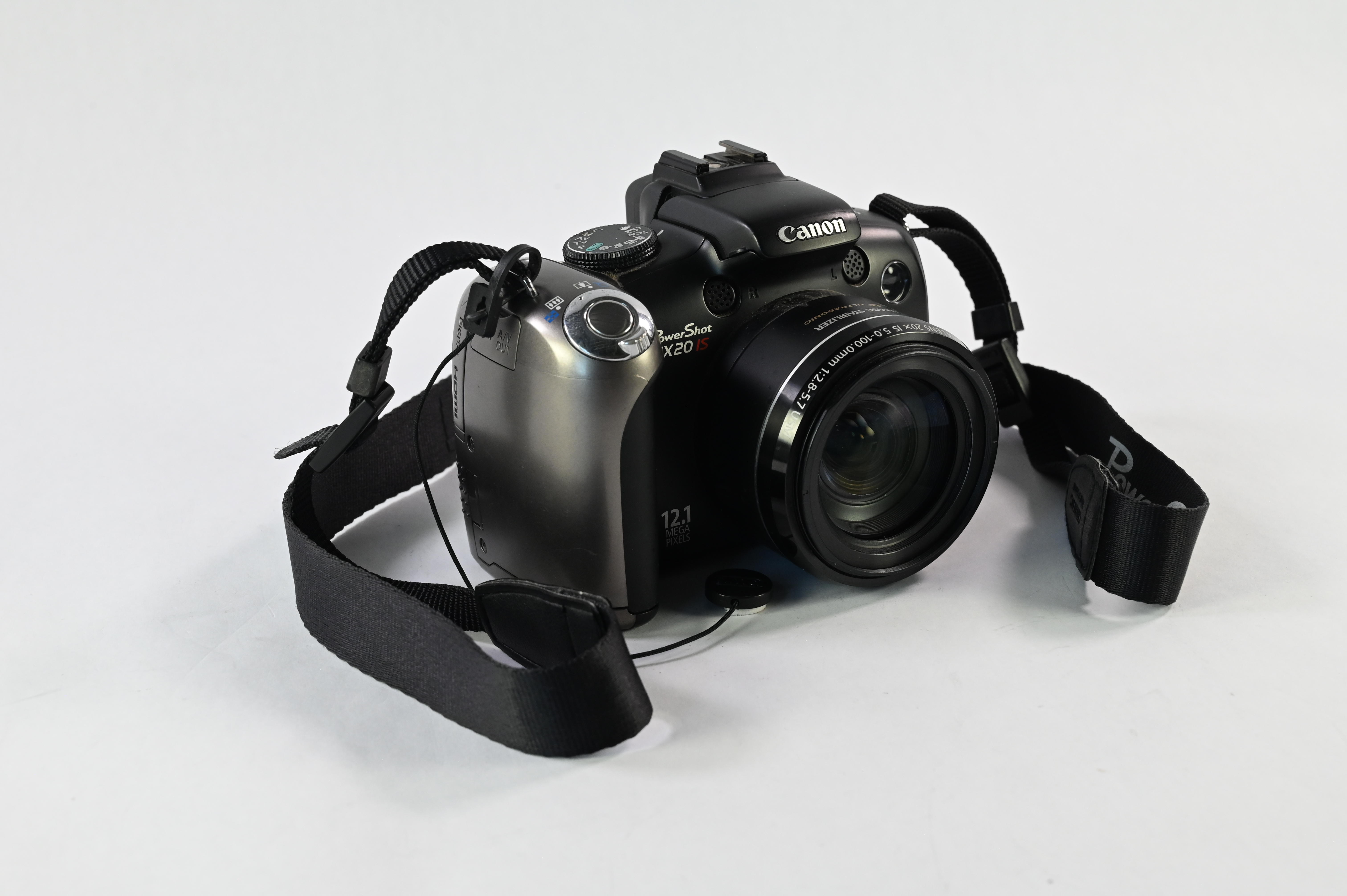Used Canon PowerShot SX20 IS 12.1MP Digital Camera w/20x Zoom in