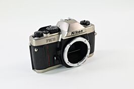超美品 NIKON ニコン FM10 フィルム　モルト新品交換済 M280 Used Nikon FM10 SLR Film Camera Body in 'Inoperable' condition