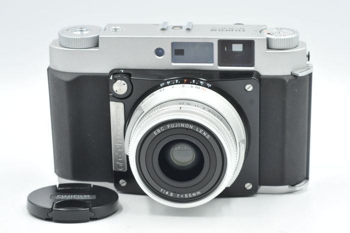 Slechte factor vervangen vroegrijp Used Fuji Fujifilm GF670W 6x6/6x7 Camera (Voigtlander Bessa 667W) in  'Excellent' condition