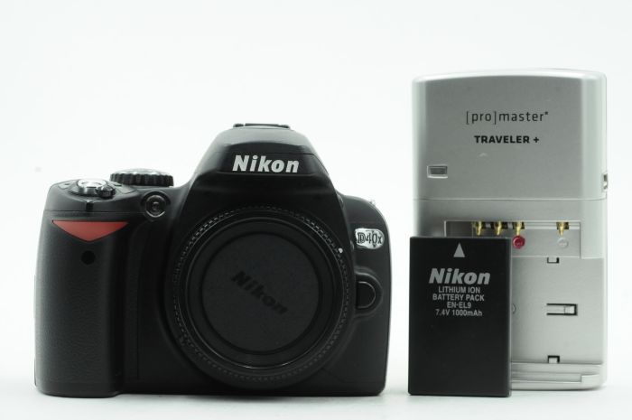 Used Nikon D40X 10.2MP Digital SLR Camera Body in 'Good' condition
