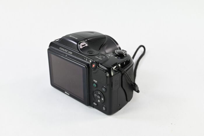 Used Nikon Coolpix L820 16MP Digital Camera w/30x Zoom in