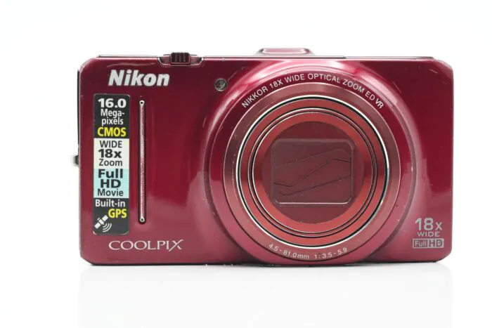 Nikon COOLPIX S9300 レッド ジャンク Used Nikon Coolpix S9300 16MP Digital Camera w/18x Zoom Red Parts