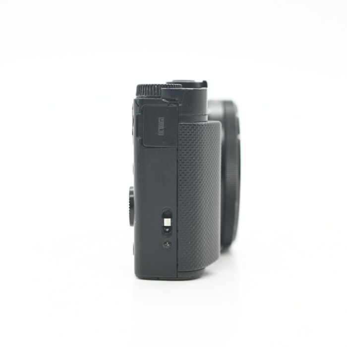 Used Sony Cyber-Shot DSC-HX90V 18.2MP Digital Camera w/30x Zoom