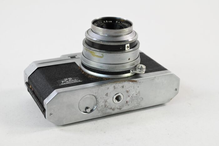 Used Petri 35 Color Corrected Super 2.8 Film Camera in 'Inoperable