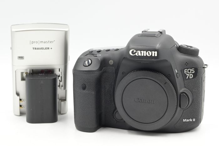 Used Canon 7D Mark II 20.2MP Digital Camera Body in 'Good' condition