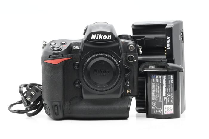Used Nikon D3X 24.5MP Digital SLR Camera Body in 'Good Used Nikon D3X 24.5MP Digital SLR Camera Body in 'Good