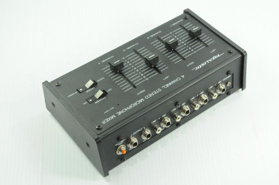 Realistic 4 Channel Stereo Microphone Mixer 32-1105A