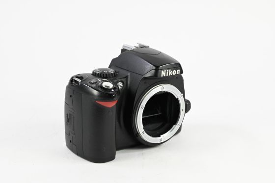 Nikon D40 6.1MP Digital SLR Camera Body