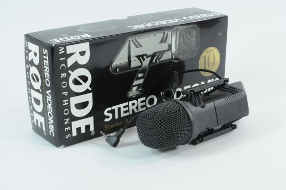 Rode SVM Stereo VideoMic Professional Microphone