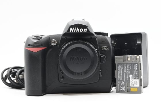 Nikon D70s 6.1MP Digital SLR Camera Body