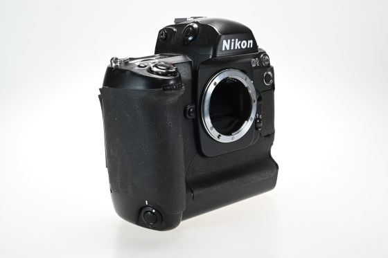 Nikon D1 2.7MP Digital SLR Camera Body