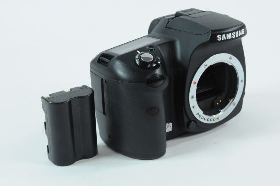 Samsung GX-10 Digital SLR Camera Body 10.0MP K-Mount