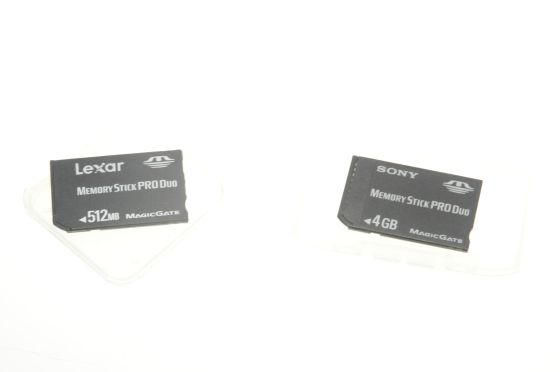 Lot of SanDisk MagicGate 512MB & 4GB Memory Stick PRO Duo