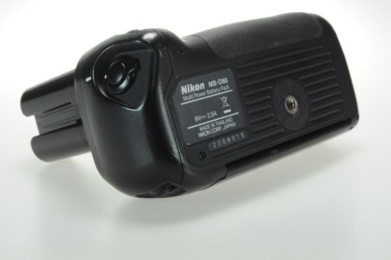 Nikon MB-D80 Multi Power Battery Pack Grip for D80,D90