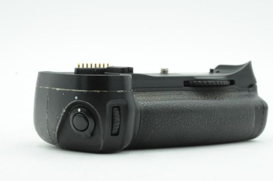Genuine OEM Nikon MB-D10 Multi Power Battery Grip