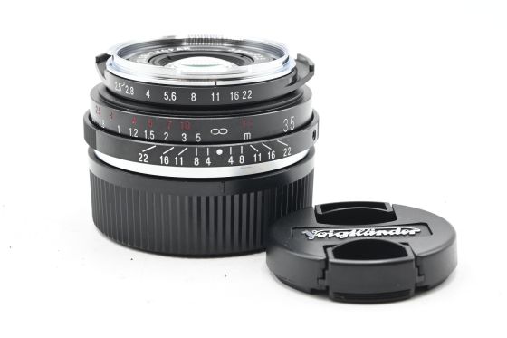 Voigtlander 35mm f2.5 Color-Skopar Lens Leica M Mount