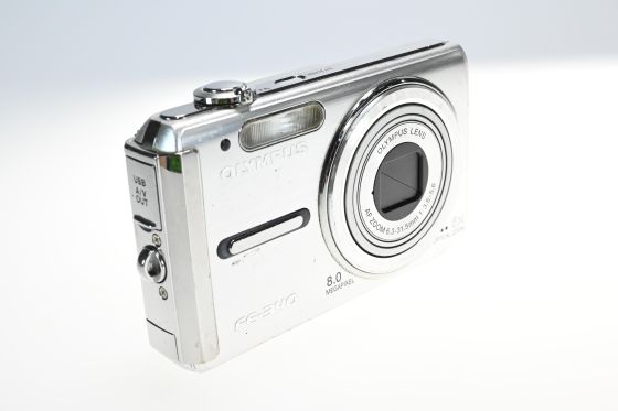 Olympus FE-340 8.0MP Digital Camera w/5X Optical Zoom