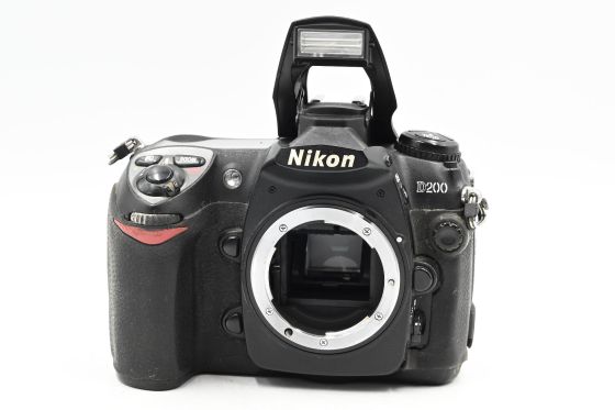 Nikon D200 10.2MP Digital SLR Camera Body [Parts/Repair]