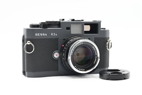 Voigtlander Bessa R3A Rangefinder Film Camera Kit w/ 40mm f1.4 Lens