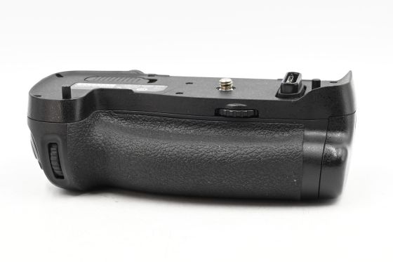 Nikon MB-D17 Multi Power Battery Pack for Nikon D500