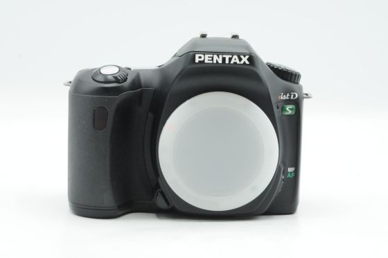 Pentax * ist DS 6.1MP Digital SLR Camera Body