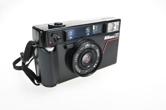 Nikon L35 AF Film Point & Shoot Camera w/35mm f2.8 Lens