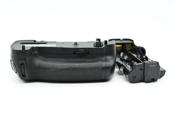 Genuine OEM Nikon MB-D18 Multi-Power Battery Pack Vertical Grip (D850)