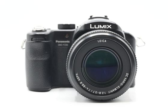 Panasonic Lumix DMC-FZ30 8MP Digital Camera w/12X Zoom [Parts/Repair]
