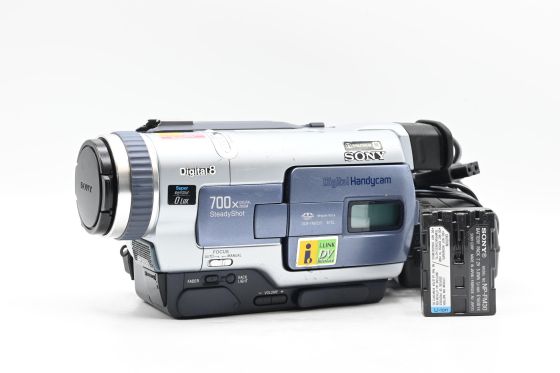 Sony Handycam DCR-TRV330 Digital 8 8mm Video Camcorder *Read