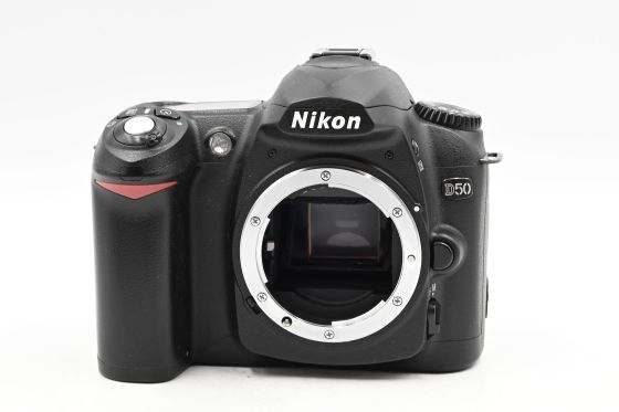Nikon D50 6.1MP Digital SLR Camera Body [Parts/Repair]