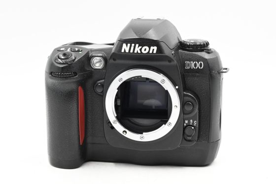 Nikon D100 6.1MP Digital SLR Camera Body [Parts/Repair]