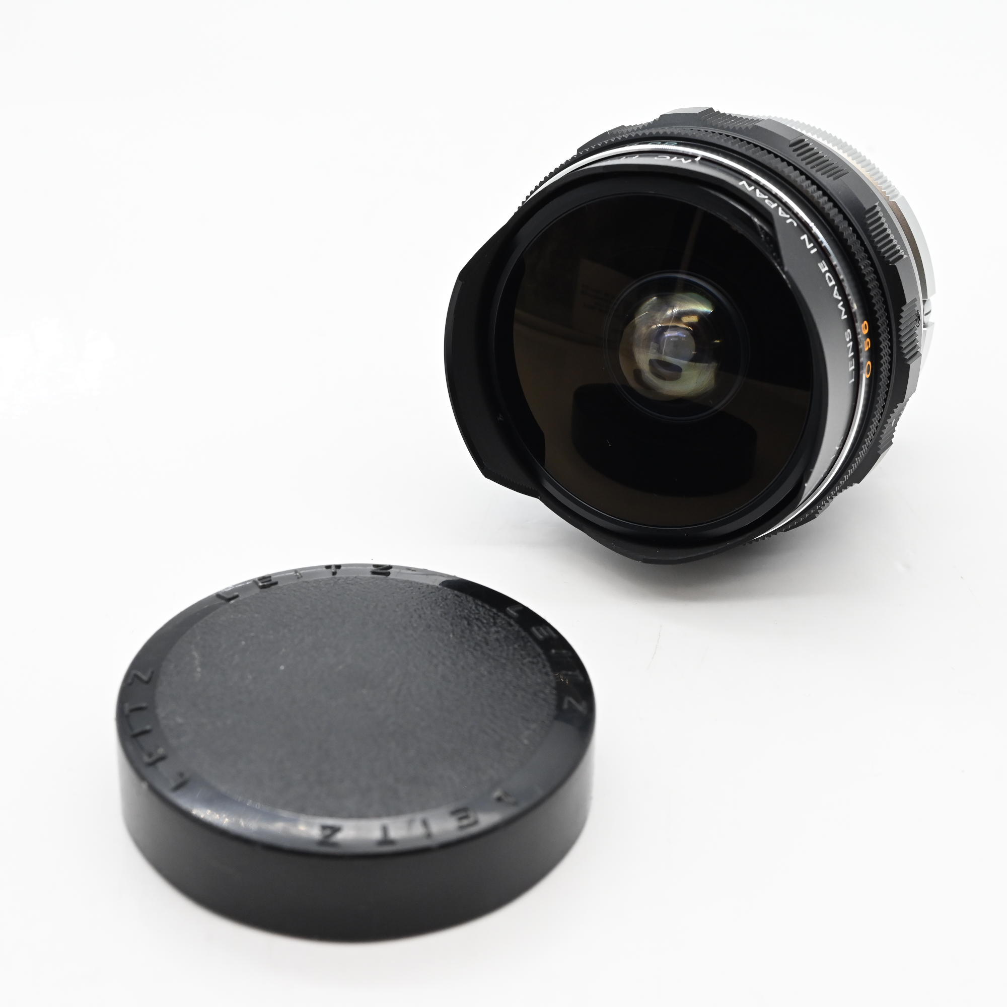 Minolta MC 16mm f2.8 Fish-Eye Rokkor-OK Fisheye Lens